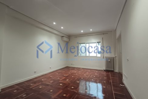 100180-01 Exclusivo piso en Moncloa en el Barrio de Argüelles.