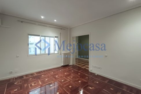 100180-02 Exclusivo piso en Moncloa en el Barrio de Argüelles.