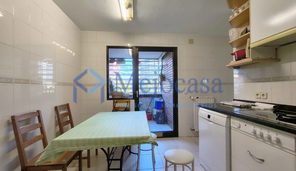 100184-16 Piso Exclusivo en Fuencarral-La Paz.
