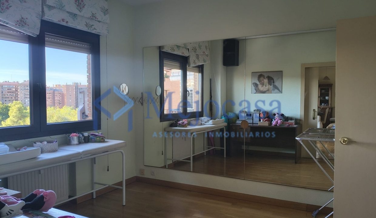100184-27 Piso Exclusivo en Fuencarral-La Paz.