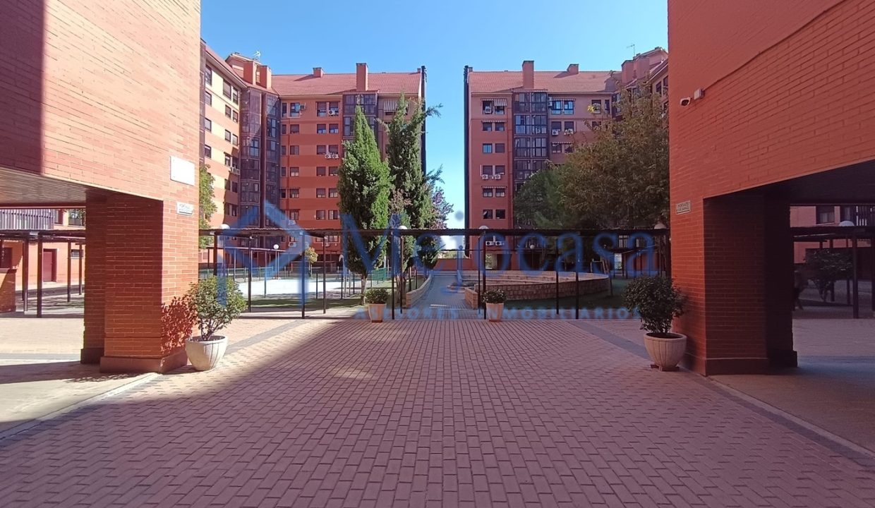 100186-04 Magnifica Piso completamente reformado