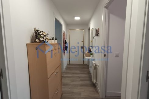 100186-32 Magnifica Piso completamente reformado