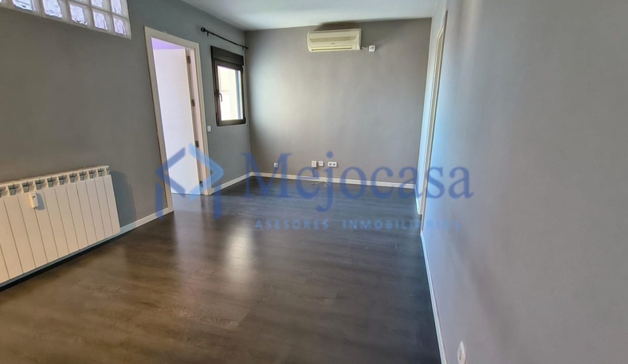 100354-02 Exclusivo Piso en Urbanización Residencial en Ciudad Lineal, en el Barrio de San Pascual.