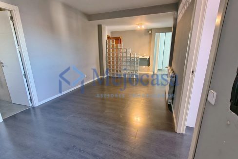 100354-03 Exclusivo Piso en Urbanización Residencial en Ciudad Lineal, en el Barrio de San Pascual.