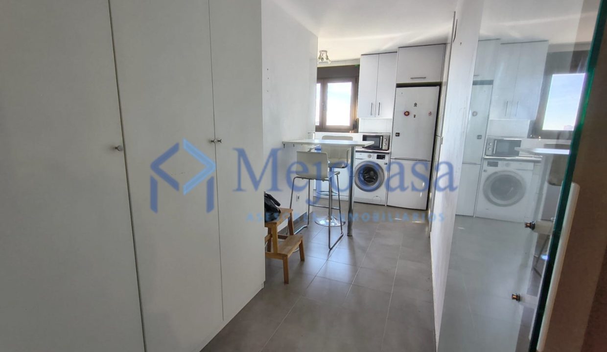 100354-04 Exclusivo Piso en Urbanización Residencial en Ciudad Lineal, en el Barrio de San Pascual.