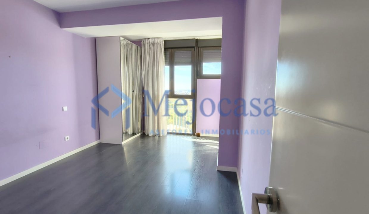 100354-07 Exclusivo Piso en Urbanización Residencial en Ciudad Lineal, en el Barrio de San Pascual.