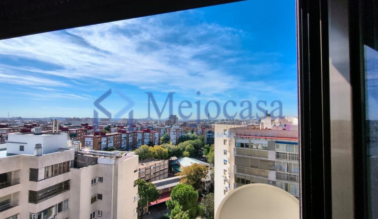 100354-16 Exclusivo Piso en Urbanización Residencial en Ciudad Lineal, en el Barrio de San Pascual.