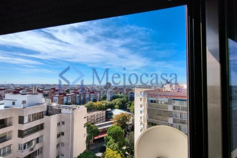 100354-16 Exclusivo Piso en Urbanización Residencial en Ciudad Lineal, en el Barrio de San Pascual.