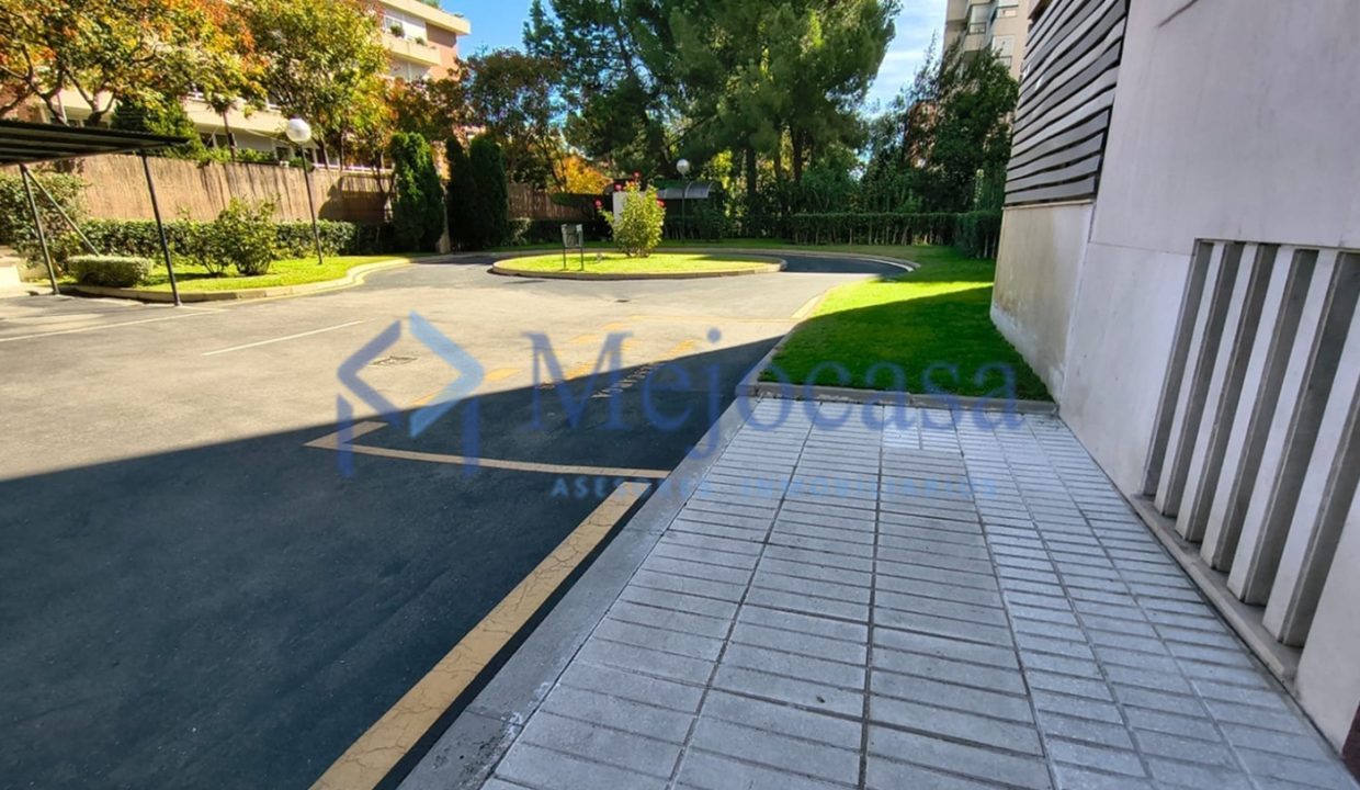 100354-24 Exclusivo Piso en Urbanización Residencial en Ciudad Lineal, en el Barrio de San Pascual.