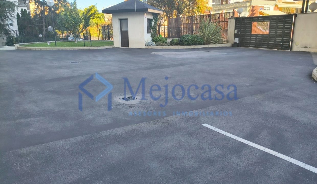 100354-26 Exclusivo Piso en Urbanización Residencial en Ciudad Lineal, en el Barrio de San Pascual.