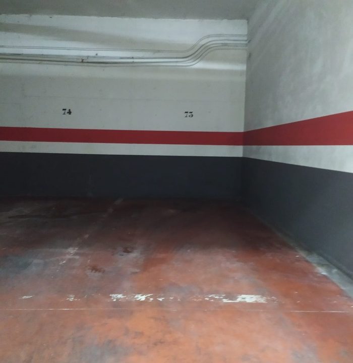 55471-Piso de tres dormitorios con ascensor, garaje y trastero en Palomeras(26)