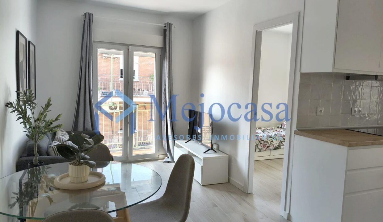 99606-01 Excelente oportunidad piso con terraza muy luminoso en Villaverde Bajo!