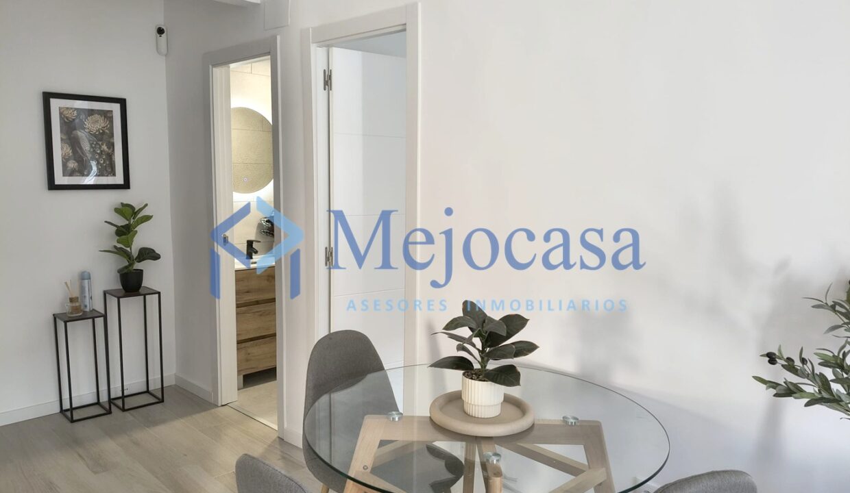 99606-04 Excelente oportunidad piso con terraza muy luminoso en Villaverde Bajo!
