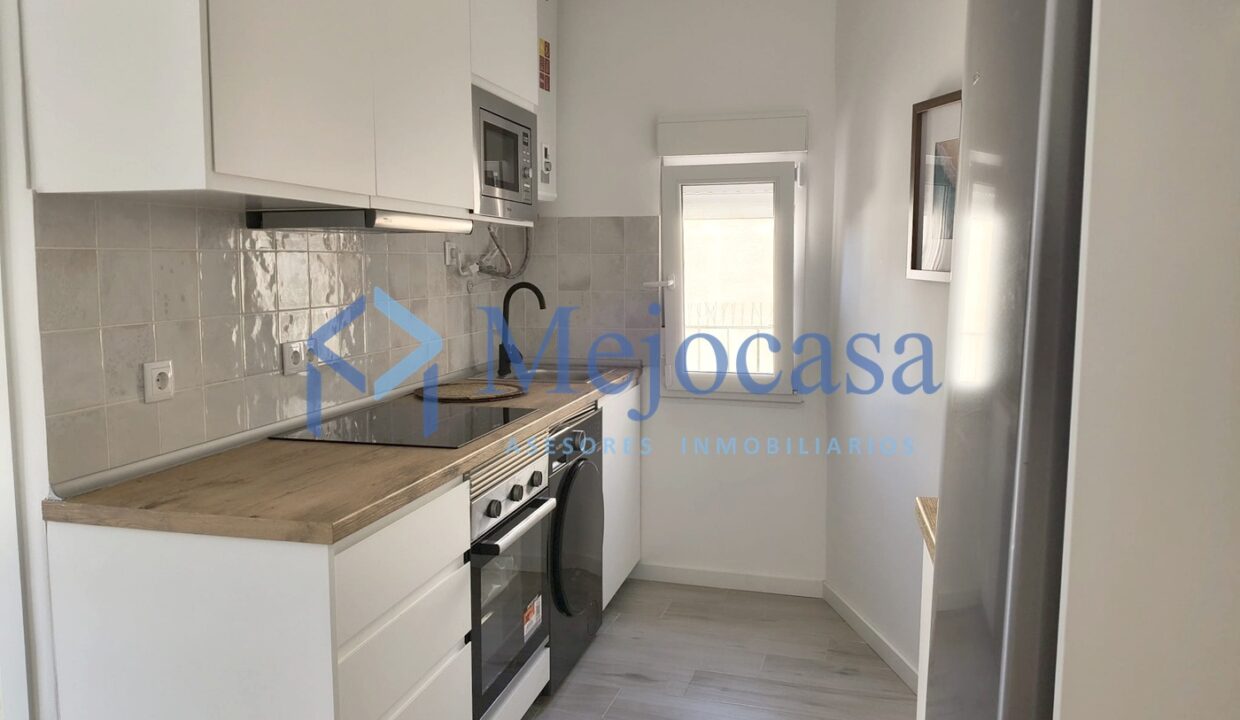 99606-06 Excelente oportunidad piso con terraza muy luminoso en Villaverde Bajo!