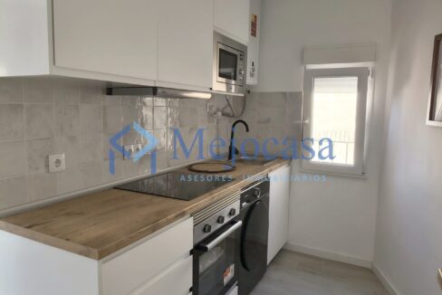 99606-07 Excelente oportunidad piso con terraza muy luminoso en Villaverde Bajo!