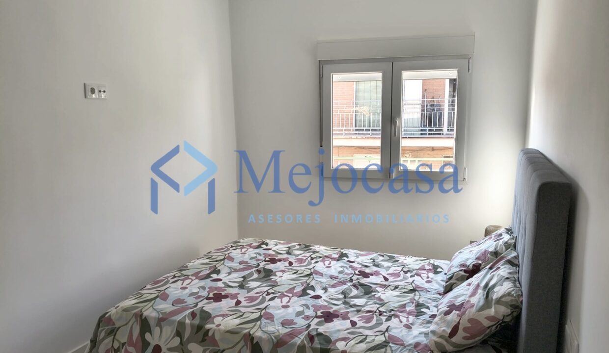 99606-09 Excelente oportunidad piso con terraza muy luminoso en Villaverde Bajo!