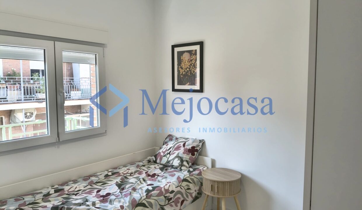 99606-11 Excelente oportunidad piso con terraza muy luminoso en Villaverde Bajo!