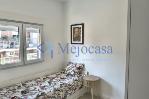 99606-11 Excelente oportunidad piso con terraza muy luminoso en Villaverde Bajo!
