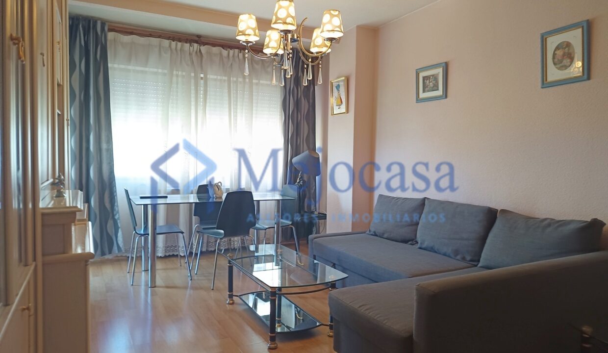 99622-02 Fantástico piso, sólo actualizar, terraza abierta con vistas despejadas!
