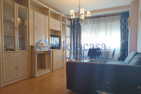 99622-03 Fantástico piso, sólo actualizar, terraza abierta con vistas despejadas!