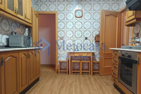 99622-08 Fantástico piso, sólo actualizar, terraza abierta con vistas despejadas!