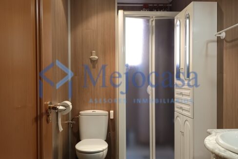 99622-12 Fantástico piso, sólo actualizar, terraza abierta con vistas despejadas!