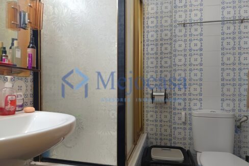 99622-13 Fantástico piso, sólo actualizar, terraza abierta con vistas despejadas!