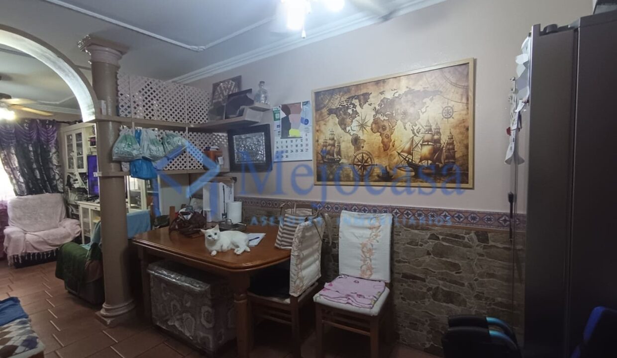99816-07 Dúplex con una excelente distribución en Villaverde