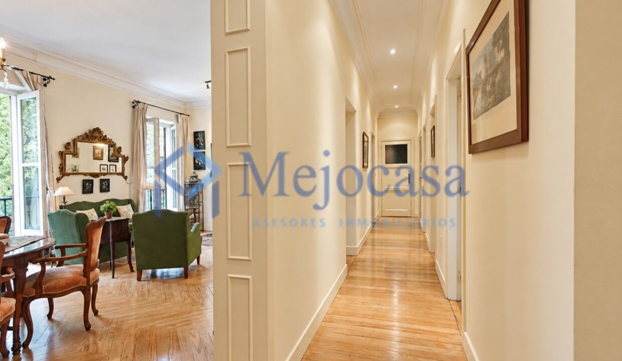 99823-07 Exclusiva vivienda con terraza en la emblemática 