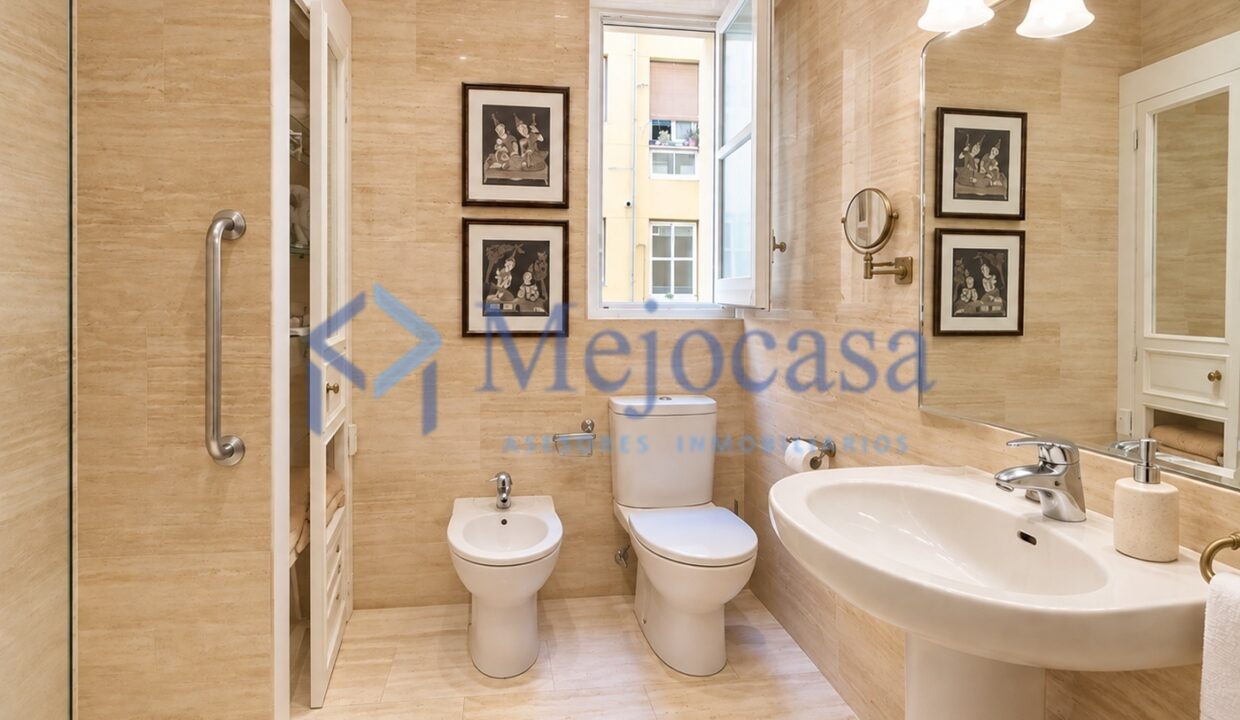99823-16 Exclusiva vivienda con terraza en la emblemática 