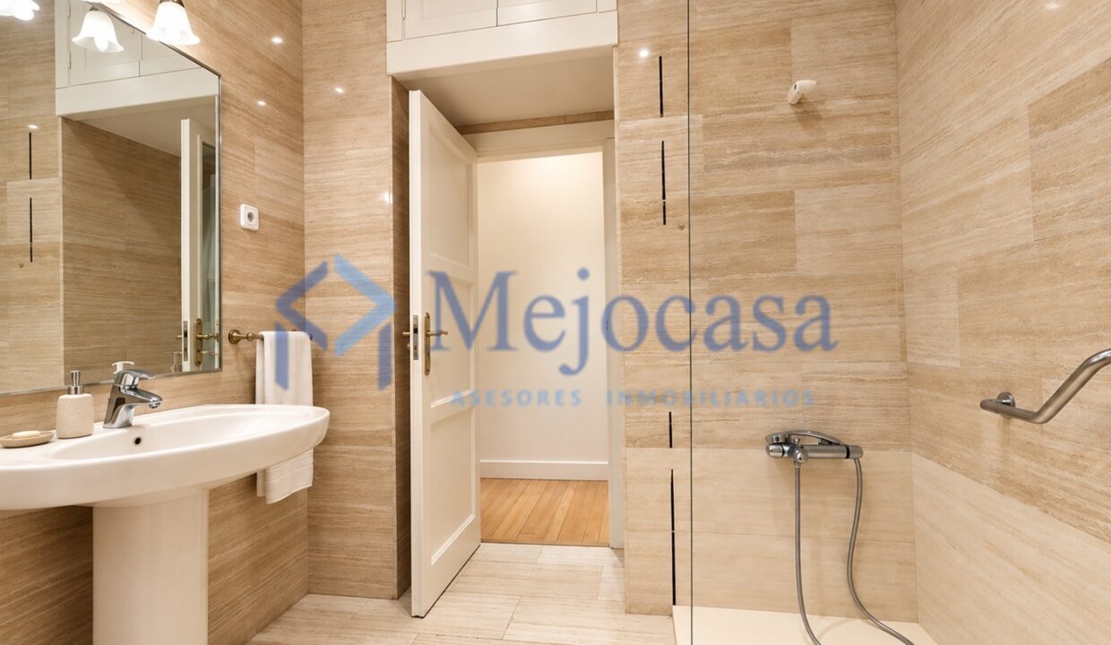 99823-17 Exclusiva vivienda con terraza en la emblemática 