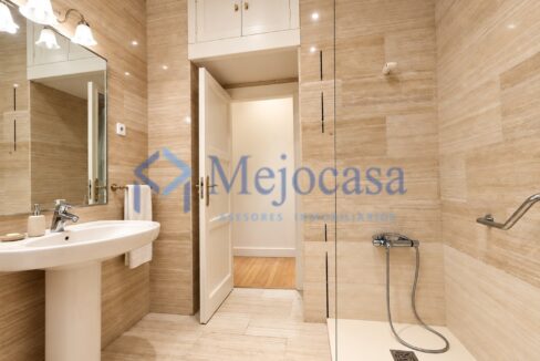 99823-17 Exclusiva vivienda con terraza en la emblemática 