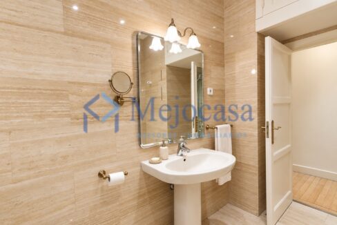 99823-18 Exclusiva vivienda con terraza en la emblemática 