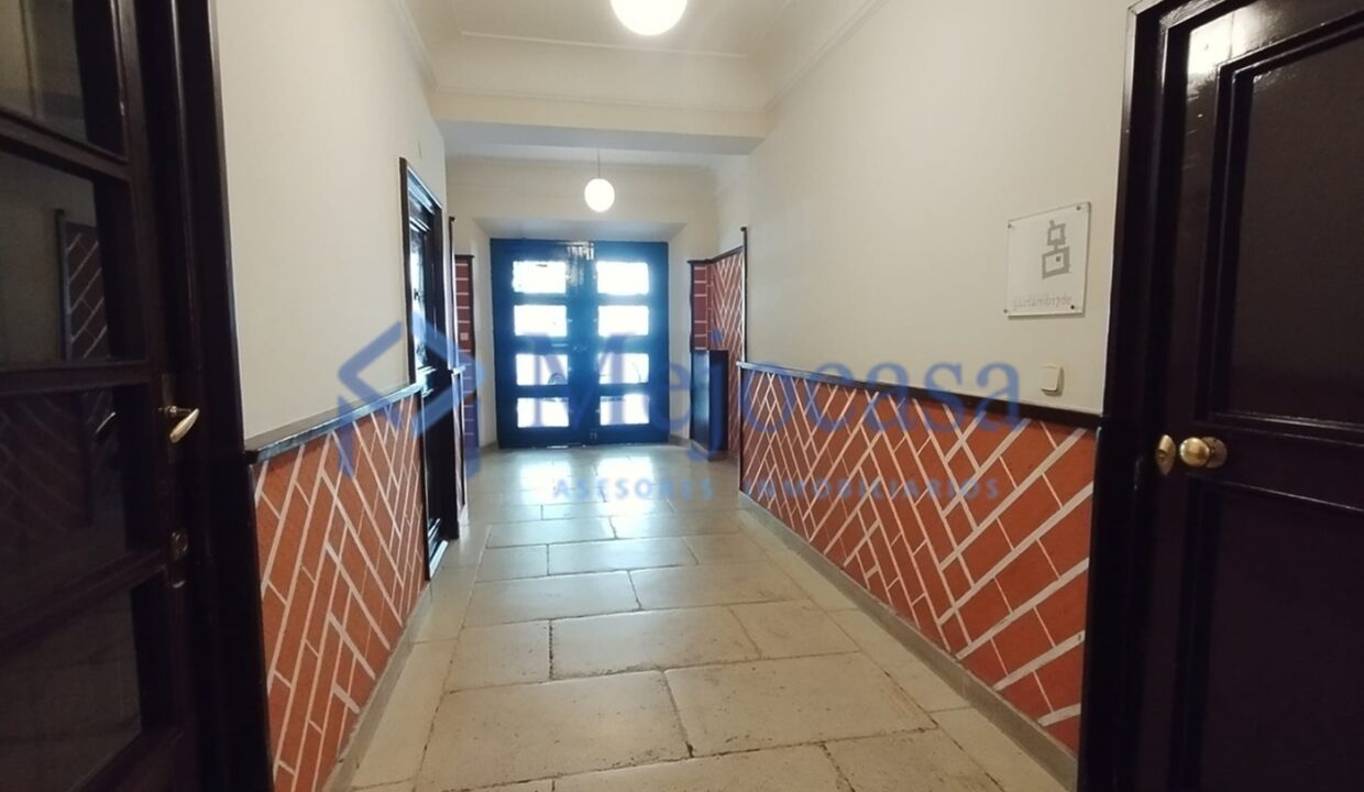 99823-27 Exclusiva vivienda con terraza en la emblemática 
