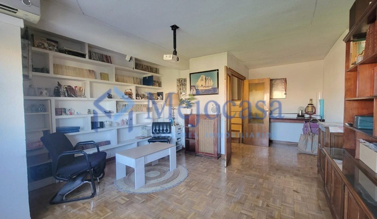 99927-01 Magnífico Piso de 3 plantas en el Barrio de la Concepción.