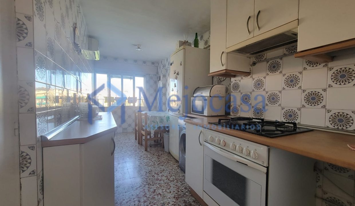 99927-07 Magnífico Piso de 3 plantas en el Barrio de la Concepción.
