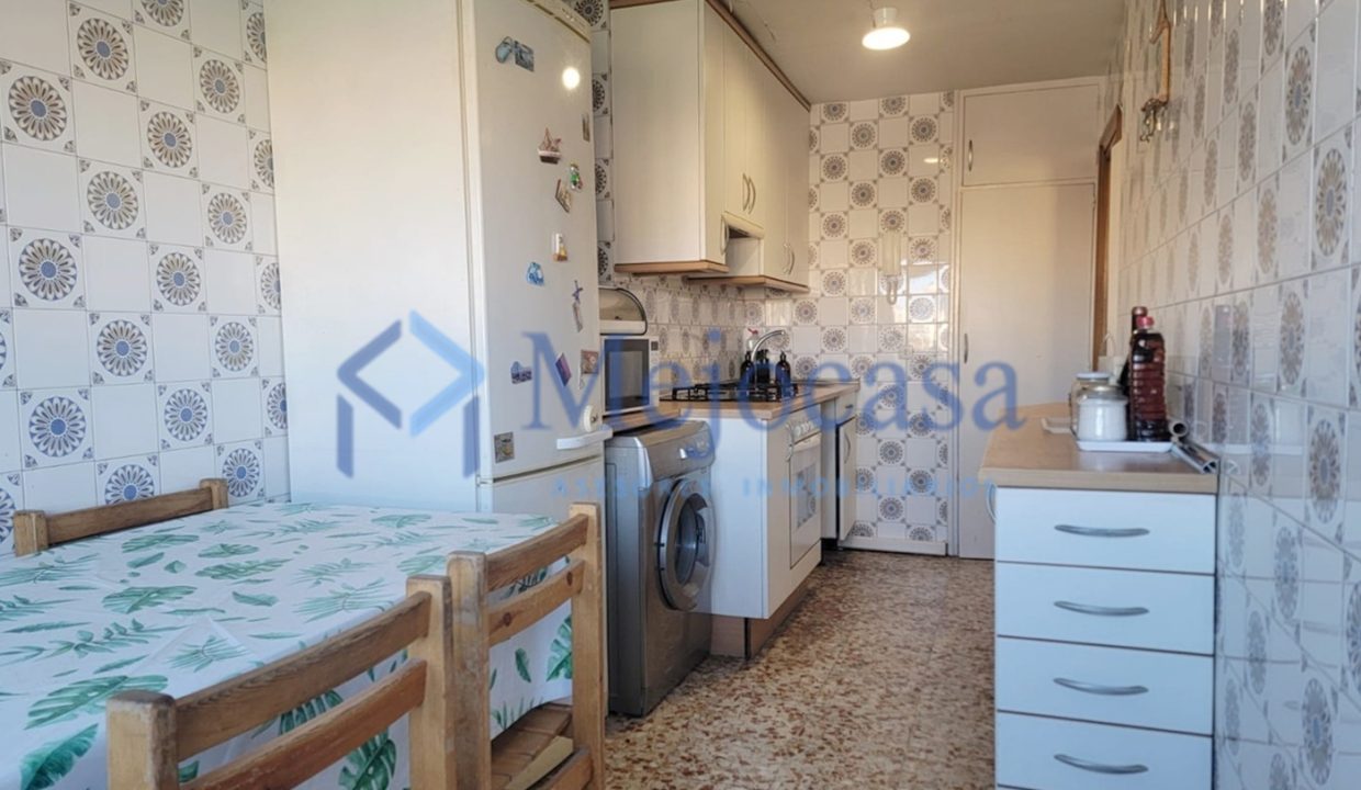 99927-08 Magnífico Piso de 3 plantas en el Barrio de la Concepción.