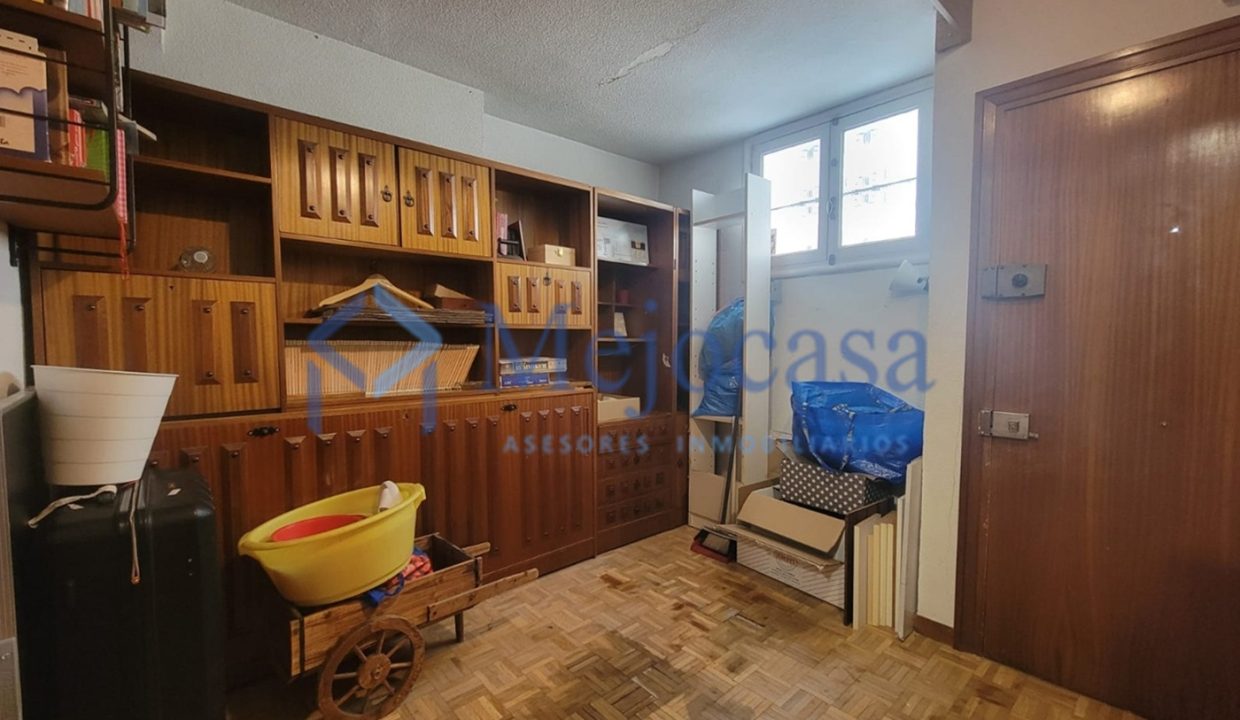 99927-10 Magnífico Piso de 3 plantas en el Barrio de la Concepción.
