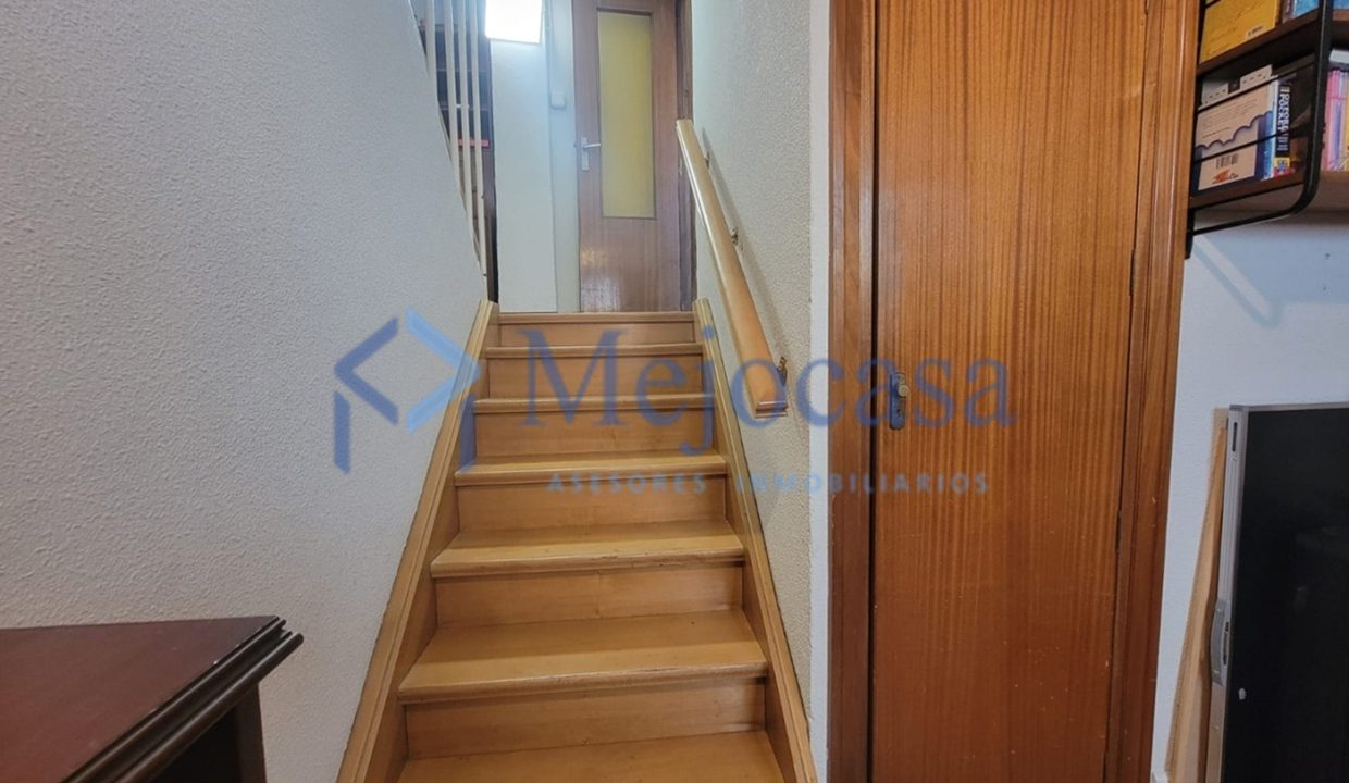 99927-11 Magnífico Piso de 3 plantas en el Barrio de la Concepción.