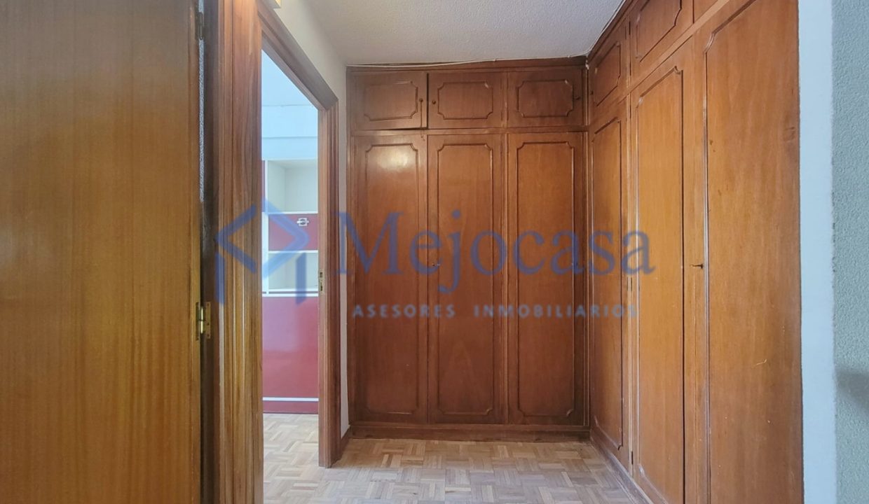 99927-12 Magnífico Piso de 3 plantas en el Barrio de la Concepción.