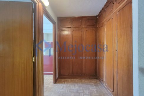 99927-12 Magnífico Piso de 3 plantas en el Barrio de la Concepción.