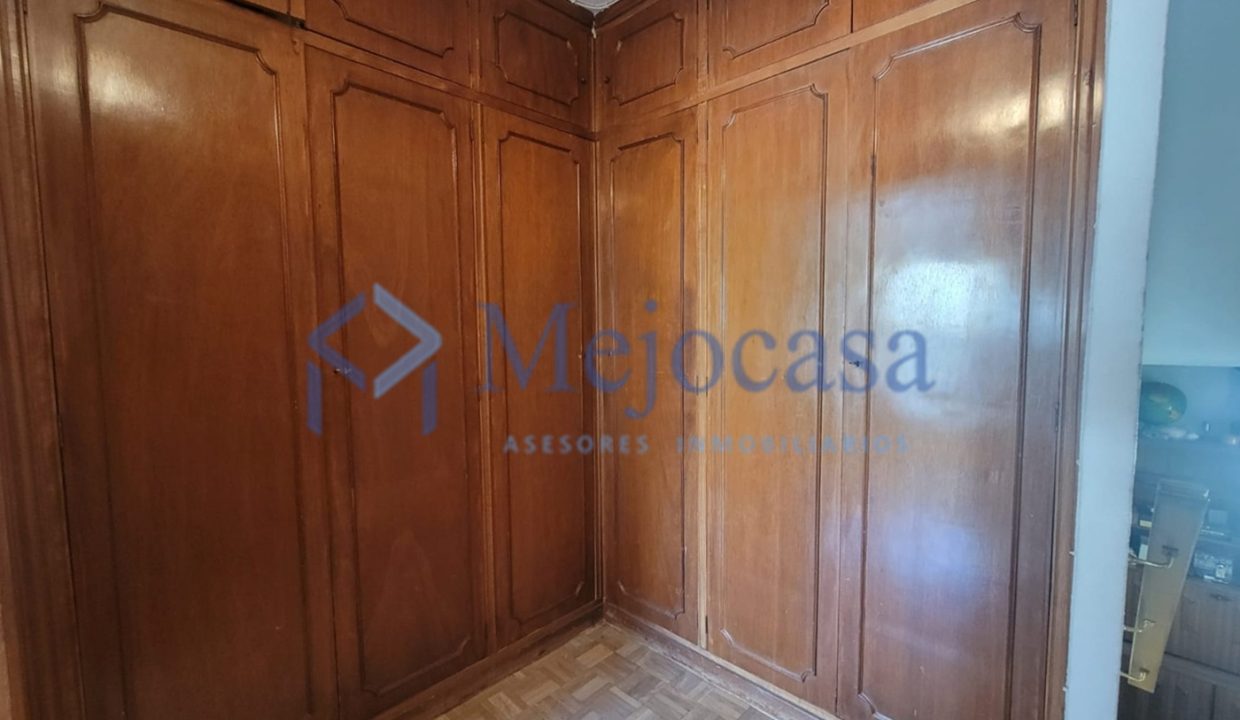 99927-13 Magnífico Piso de 3 plantas en el Barrio de la Concepción.