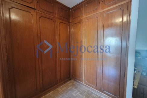 99927-13 Magnífico Piso de 3 plantas en el Barrio de la Concepción.