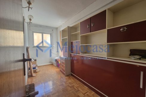 99927-14 Magnífico Piso de 3 plantas en el Barrio de la Concepción.