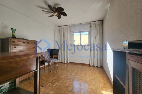 99927-16 Magnífico Piso de 3 plantas en el Barrio de la Concepción.