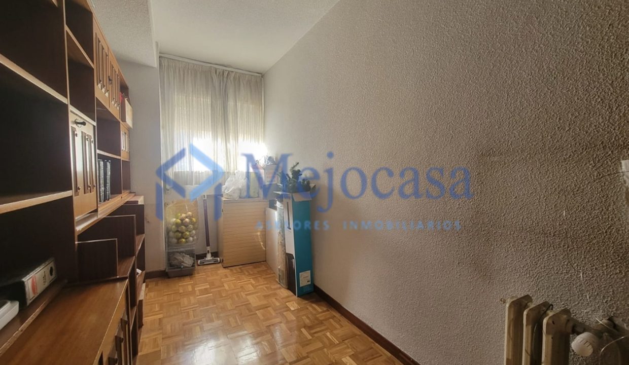 99927-18 Magnífico Piso de 3 plantas en el Barrio de la Concepción.