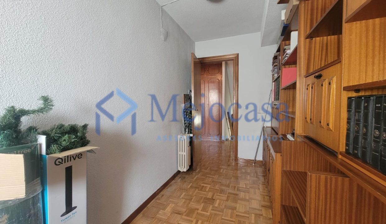 99927-19 Magnífico Piso de 3 plantas en el Barrio de la Concepción.
